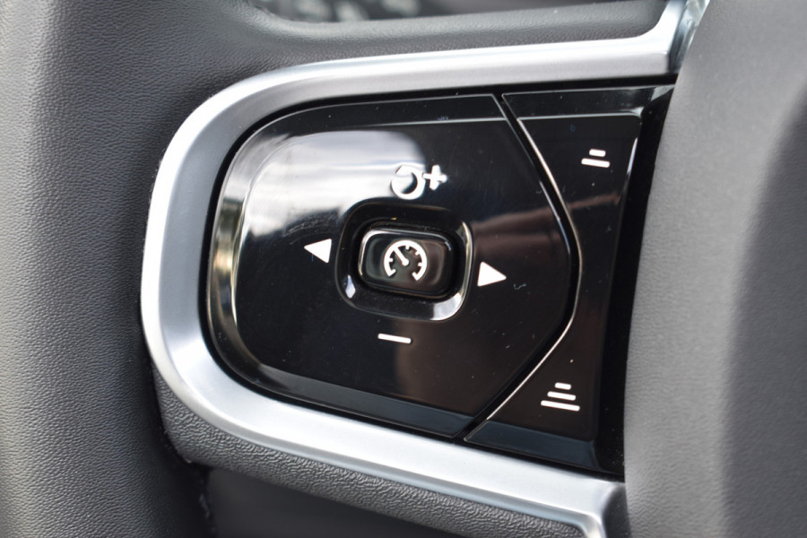 Volvo XC90 T8 455PK Recharge AWD Ultimate Bright | Luchtvering | B&W | Massage | Trekhaak | Stoelkoeling | HUD