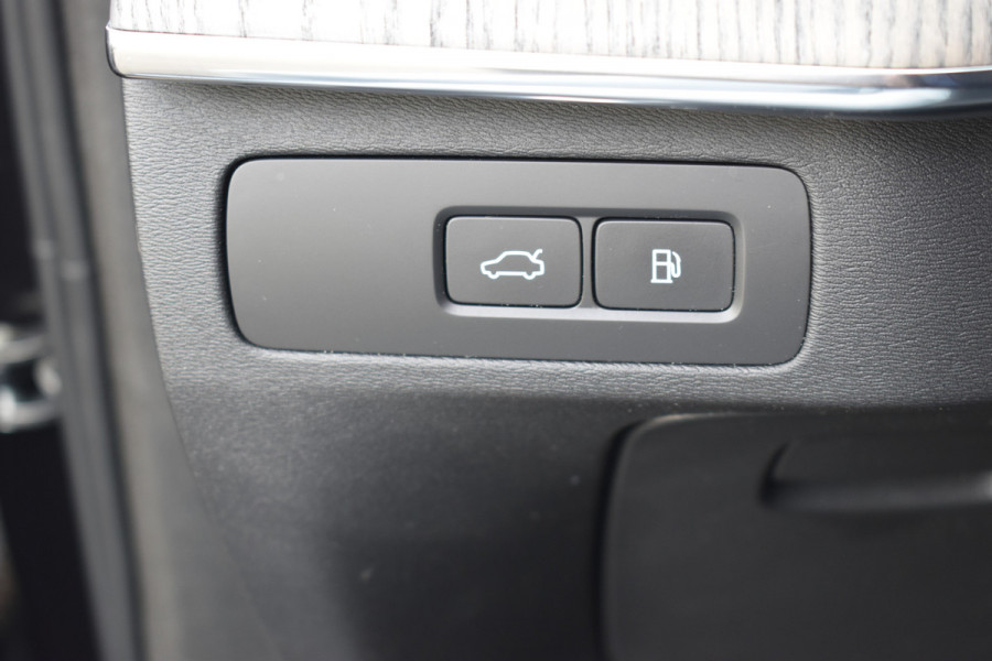 Volvo XC90 T8 455PK Recharge AWD Ultimate Bright | Luchtvering | B&W | Massage | Trekhaak | Stoelkoeling | HUD