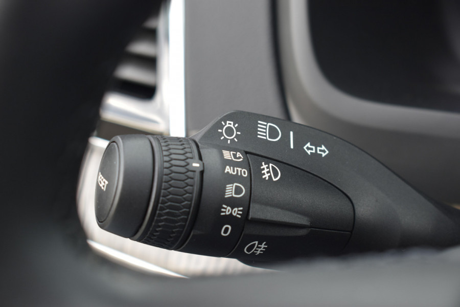 Volvo XC90 T8 455PK Recharge AWD Ultimate Bright | Luchtvering | B&W | Massage | Trekhaak | Stoelkoeling | HUD