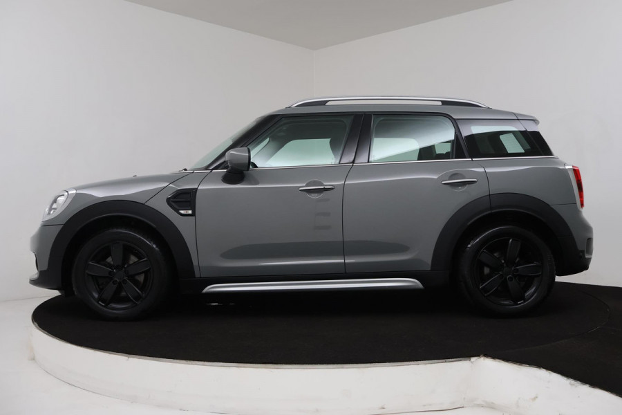 MINI Countryman 1.5 Cooper Business Edition Automaat (NAVIGATIE, PARKEERSENSOREN, CLIMA, 1e EIGENAAR, DEALER ONDERHOUDEN)