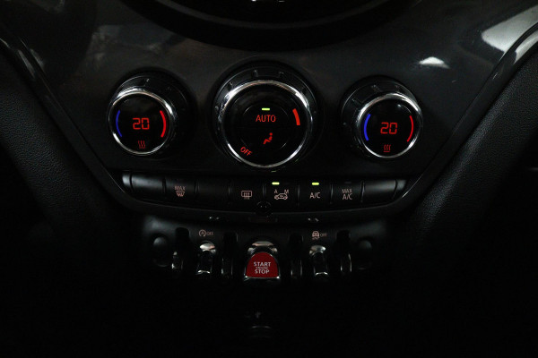 MINI Countryman 1.5 Cooper Business Edition Automaat (NAVIGATIE, PARKEERSENSOREN, CLIMA, 1e EIGENAAR, DEALER ONDERHOUDEN)