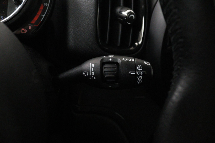 MINI Countryman 1.5 Cooper Business Edition Automaat (NAVIGATIE, PARKEERSENSOREN, CLIMA, 1e EIGENAAR, DEALER ONDERHOUDEN)