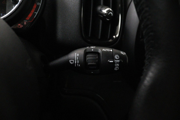 MINI Countryman 1.5 Cooper Business Edition Automaat (NAVIGATIE, PARKEERSENSOREN, CLIMA, 1e EIGENAAR, DEALER ONDERHOUDEN)