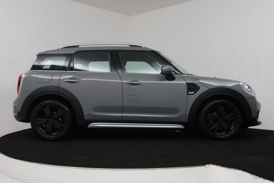 MINI Countryman 1.5 Cooper Business Edition Automaat (NAVIGATIE, PARKEERSENSOREN, CLIMA, 1e EIGENAAR, DEALER ONDERHOUDEN)