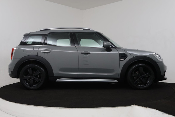 MINI Countryman 1.5 Cooper Business Edition Automaat (NAVIGATIE, PARKEERSENSOREN, CLIMA, 1e EIGENAAR, DEALER ONDERHOUDEN)