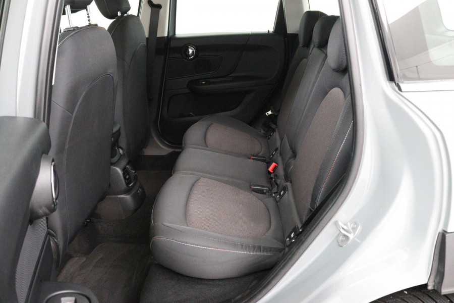 MINI Countryman 1.5 Cooper Business Edition Automaat (NAVIGATIE, PARKEERSENSOREN, CLIMA, 1e EIGENAAR, DEALER ONDERHOUDEN)