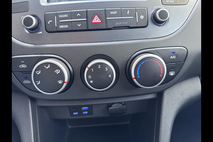 Hyundai i10 1.0i Comfort Navigatie en L.M. Velgen