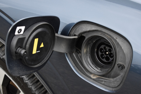 Volvo XC60 T6 Plug-in hybrid AWD Plus Bright | 21''LMV | H&K | Geventileerd leder | 360 Camera | ACC | Trekhaak