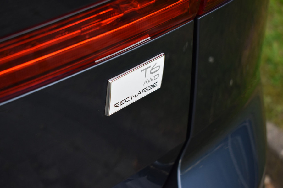 Volvo XC60 T6 Plug-in hybrid AWD Plus Bright | 21''LMV | H&K | Geventileerd leder | 360 Camera | ACC | Trekhaak