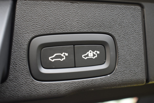 Volvo XC60 T6 Plug-in hybrid AWD Plus Bright | 21''LMV | H&K | Geventileerd leder | 360 Camera | ACC | Trekhaak