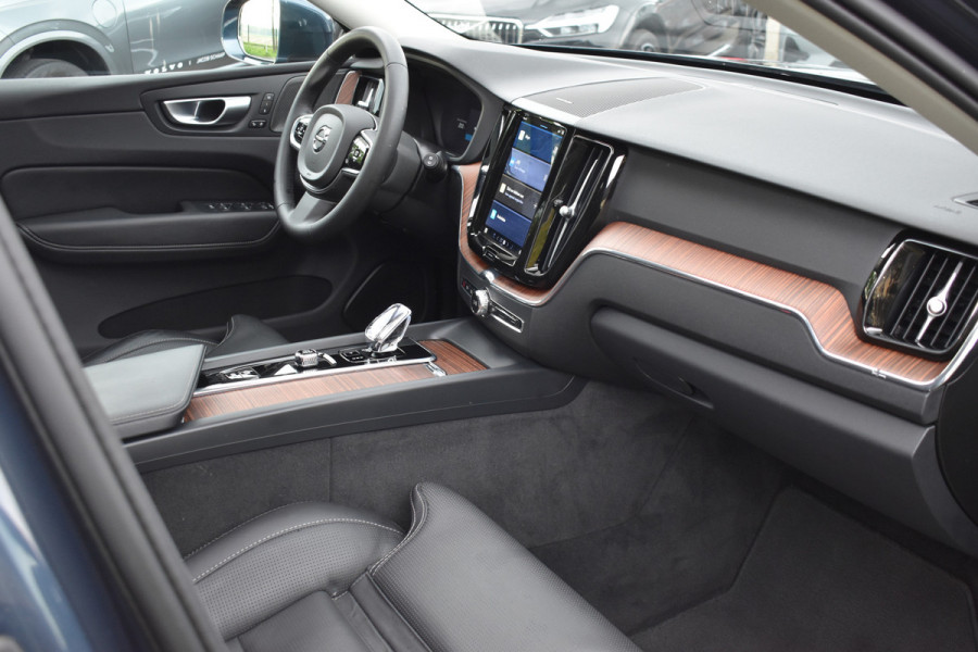 Volvo XC60 T6 Plug-in hybrid AWD Plus Bright | 21''LMV | H&K | Geventileerd leder | 360 Camera | ACC | Trekhaak