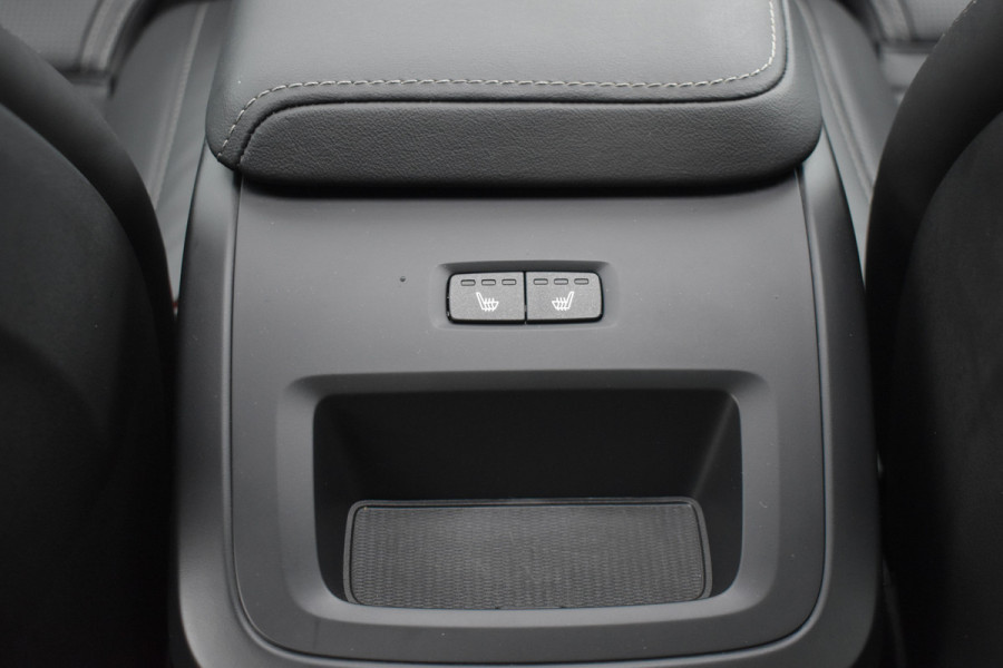 Volvo XC60 T6 Plug-in hybrid AWD Plus Bright | 21''LMV | H&K | Geventileerd leder | 360 Camera | ACC | Trekhaak