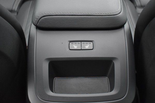 Volvo XC60 T6 Plug-in hybrid AWD Plus Bright | 21''LMV | H&K | Geventileerd leder | 360 Camera | ACC | Trekhaak