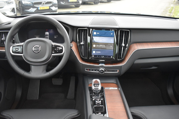 Volvo XC60 T6 Plug-in hybrid AWD Plus Bright | 21''LMV | H&K | Geventileerd leder | 360 Camera | ACC | Trekhaak