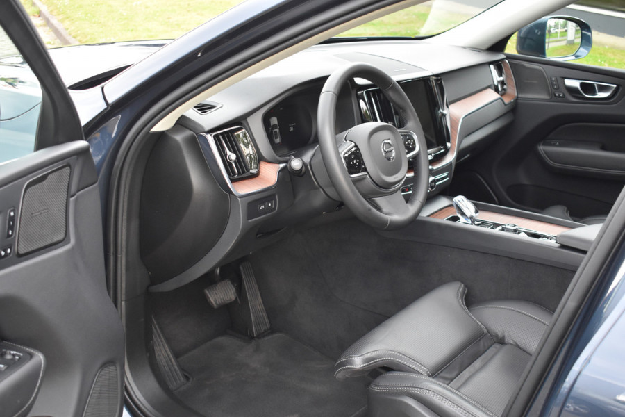 Volvo XC60 T6 Plug-in hybrid AWD Plus Bright | 21''LMV | H&K | Geventileerd leder | 360 Camera | ACC | Trekhaak