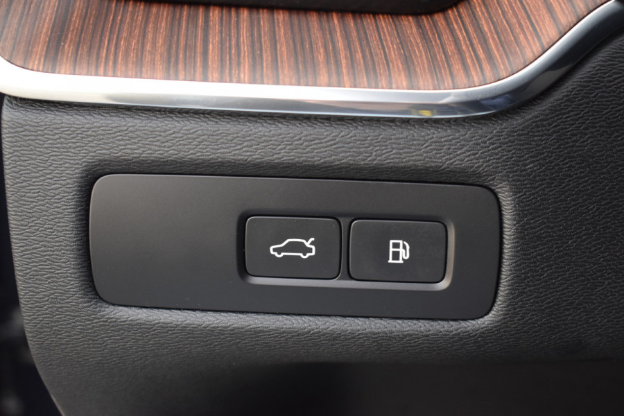 Volvo XC60 T6 Plug-in hybrid AWD Plus Bright | 21''LMV | H&K | Geventileerd leder | 360 Camera | ACC | Trekhaak