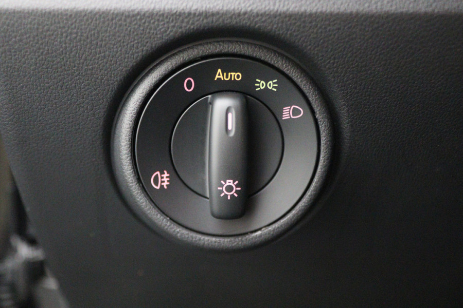 Volkswagen up! 1.0 BMT move up! 5-Deurs, LED, Airco, Bluetooth, DAB, Smartphone Integratie