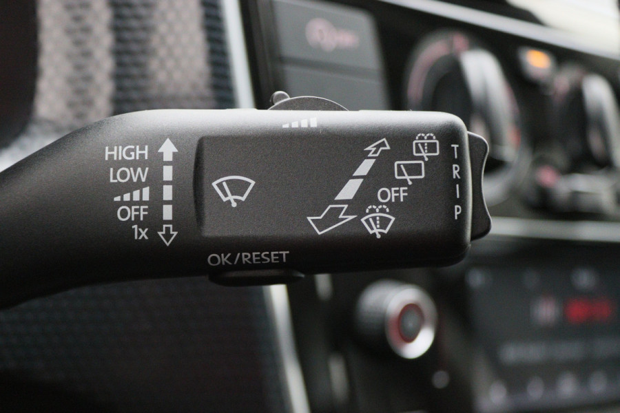 Volkswagen up! 1.0 BMT move up! 5-Deurs, LED, Airco, Bluetooth, DAB, Smartphone Integratie