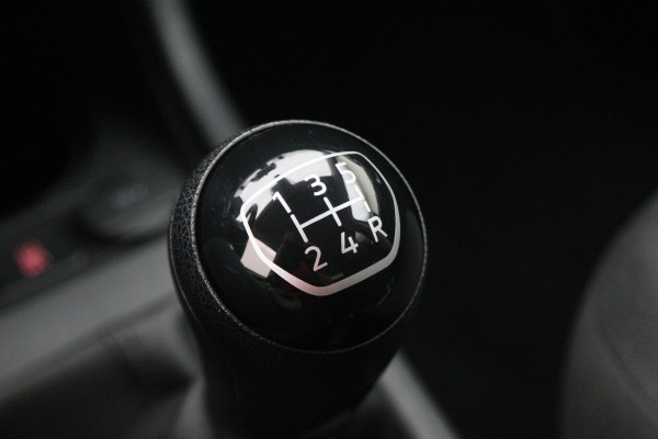 Volkswagen up! 1.0 BMT move up! 5-Deurs, LED, Airco, Bluetooth, DAB, Smartphone Integratie