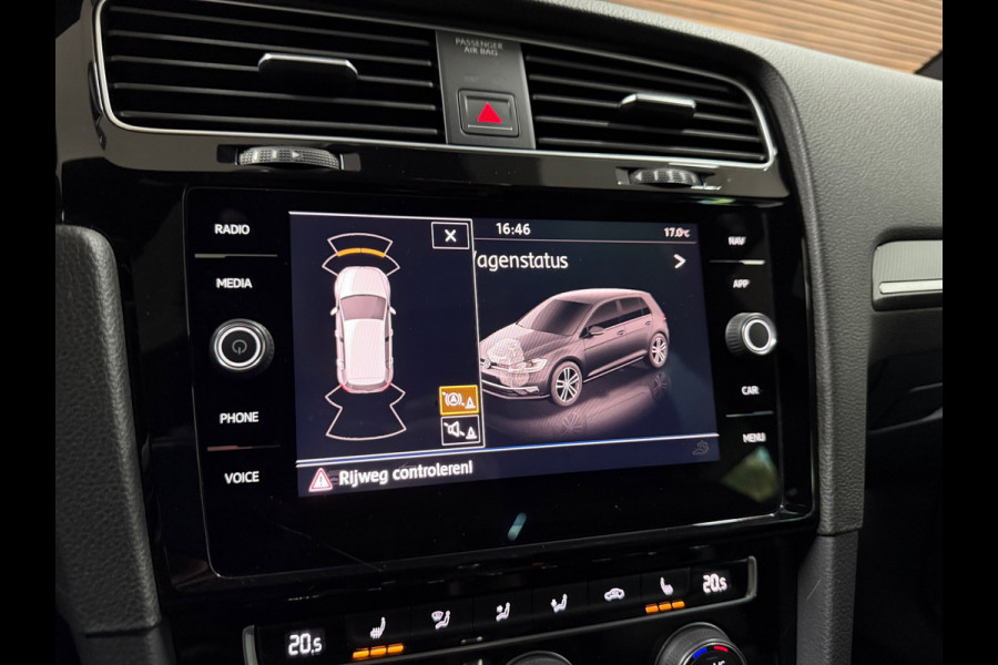 Volkswagen Golf 1.5 TSI Highline Business R LEDER / PANO / LED / CAMERA/ NAVI/ 18INCH / CLIMATE / STOELVERWARMING / BOMVOLLE GOLF!