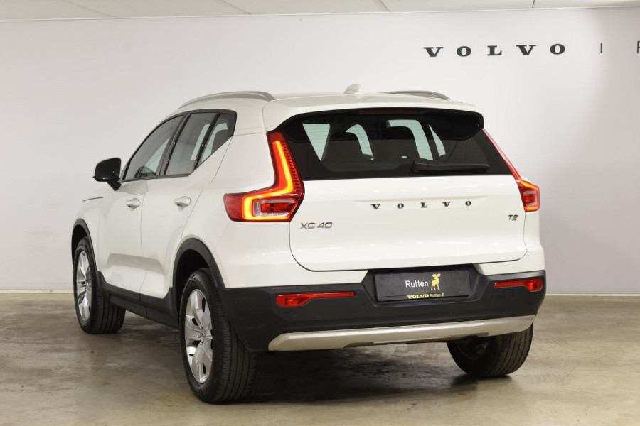 Volvo XC40 T2 129PK Business Pro / Navigatie / Parkeersensoren + Camera / Adaptieve Cruise Control / Stuur-Stoelverwarming / Elektrische Achterklep / LM Velgen