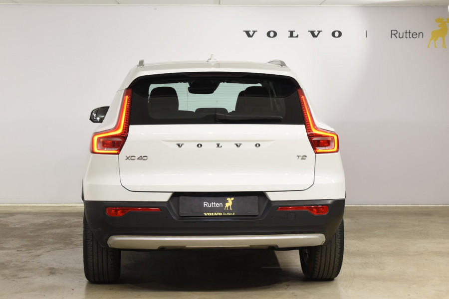 Volvo XC40 T2 129PK Business Pro / Navigatie / Parkeersensoren + Camera / Adaptieve Cruise Control / Stuur-Stoelverwarming / Elektrische Achterklep / LM Velgen
