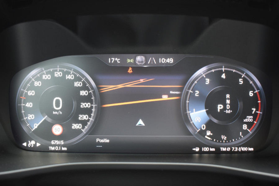 Volvo XC40 T2 129PK Business Pro / Navigatie / Parkeersensoren + Camera / Adaptieve Cruise Control / Stuur-Stoelverwarming / Elektrische Achterklep / LM Velgen