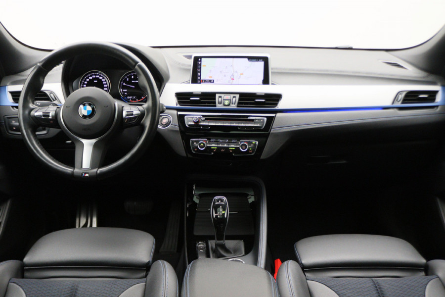 BMW X2 sDrive18i High Executive M Sport Automaat Leer, Panoramadak, LED, Camera, DAB, Afn. Trekhaak, 19"