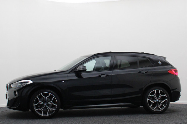 BMW X2 sDrive18i High Executive M Sport Automaat Leer, Panoramadak, LED, Camera, DAB, Afn. Trekhaak, 19"