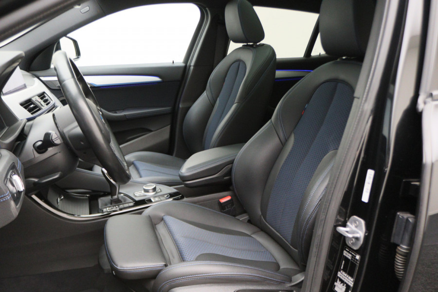 BMW X2 sDrive18i High Executive M Sport Automaat Leer, Panoramadak, LED, Camera, DAB, Afn. Trekhaak, 19"