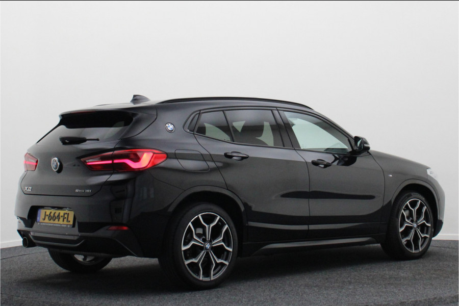 BMW X2 sDrive18i High Executive M Sport Automaat Leer, Panoramadak, LED, Camera, DAB, Afn. Trekhaak, 19"