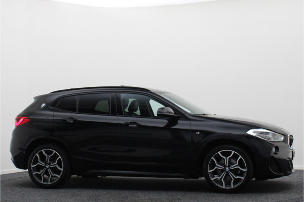 BMW X2 sDrive18i High Executive M Sport Automaat Leer, Panoramadak, LED, Camera, DAB, Afn. Trekhaak, 19"