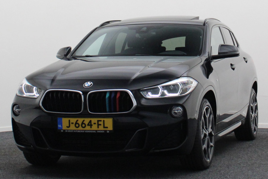 BMW X2 sDrive18i High Executive M Sport Automaat Leer, Panoramadak, LED, Camera, DAB, Afn. Trekhaak, 19"