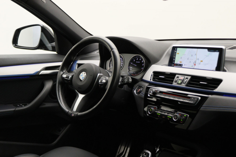 BMW X2 sDrive18i High Executive M Sport Automaat Leer, Panoramadak, LED, Camera, DAB, Afn. Trekhaak, 19"