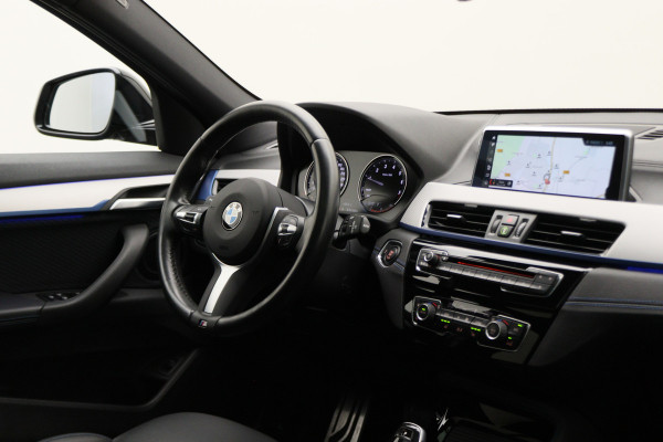 BMW X2 sDrive18i High Executive M Sport Automaat Leer, Panoramadak, LED, Camera, DAB, Afn. Trekhaak, 19"