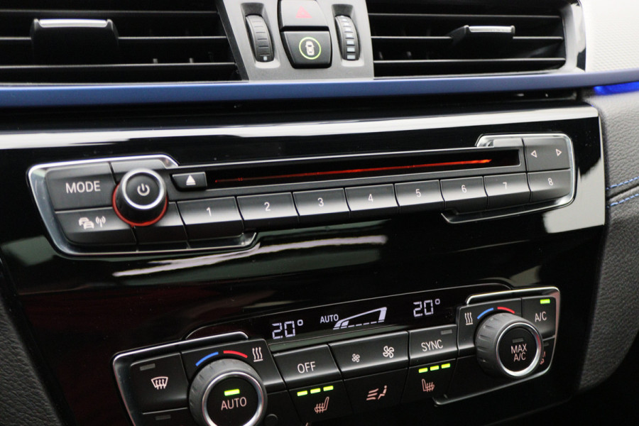 BMW X2 sDrive18i High Executive M Sport Automaat Leer, Panoramadak, LED, Camera, DAB, Afn. Trekhaak, 19"