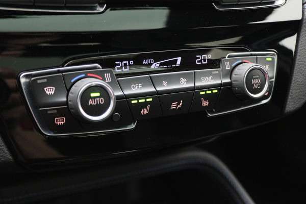 BMW X2 sDrive18i High Executive M Sport Automaat Leer, Panoramadak, LED, Camera, DAB, Afn. Trekhaak, 19"