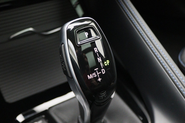 BMW X2 sDrive18i High Executive M Sport Automaat Leer, Panoramadak, LED, Camera, DAB, Afn. Trekhaak, 19"