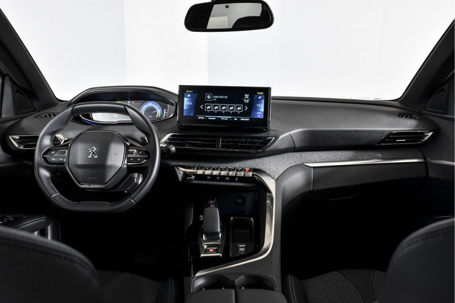 Peugeot 3008 1.6 HYbrid 225 Allure Pack Business - Automaat | Dig. Cockpit | Adapt. Cruise | PDC | Camera | NAV + App. Connect | ECC | Elek. Klep | LM 18" | Afn. Trekhaak |