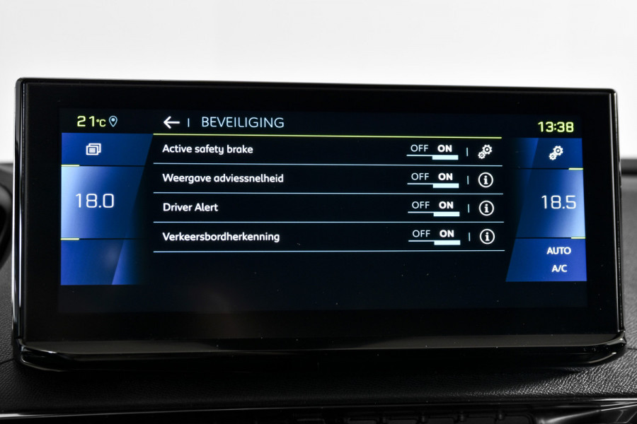 Peugeot 3008 1.6 HYbrid 225 Allure Pack Business - Automaat | Dig. Cockpit | Adapt. Cruise | PDC | Camera | NAV + App. Connect | ECC | Elek. Klep | LM 18" | Afn. Trekhaak |