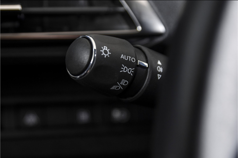 Peugeot 3008 1.6 HYbrid 225 Allure Pack Business - Automaat | Dig. Cockpit | Adapt. Cruise | PDC | Camera | NAV + App. Connect | ECC | Elek. Klep | LM 18" | Afn. Trekhaak |