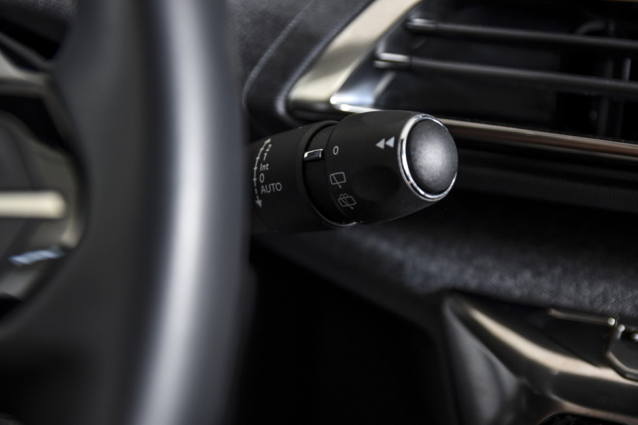 Peugeot 3008 1.6 HYbrid 225 Allure Pack Business - Automaat | Dig. Cockpit | Adapt. Cruise | PDC | Camera | NAV + App. Connect | ECC | Elek. Klep | LM 18" | Afn. Trekhaak |