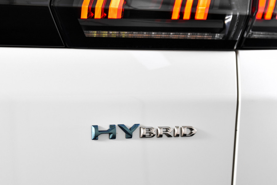 Peugeot 3008 1.6 HYbrid 225 Allure Pack Business - Automaat | Dig. Cockpit | Adapt. Cruise | PDC | Camera | NAV + App. Connect | ECC | Elek. Klep | LM 18" | Afn. Trekhaak |