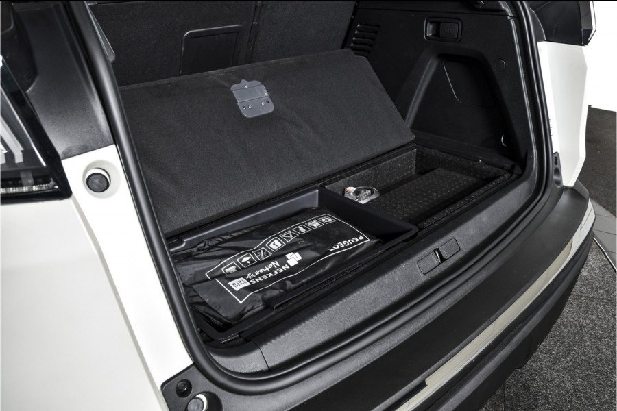 Peugeot 3008 1.6 HYbrid 225 Allure Pack Business - Automaat | Dig. Cockpit | Adapt. Cruise | PDC | Camera | NAV + App. Connect | ECC | Elek. Klep | LM 18" | Afn. Trekhaak |