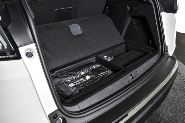 Peugeot 3008 1.6 HYbrid 225 Allure Pack Business - Automaat | Dig. Cockpit | Adapt. Cruise | PDC | Camera | NAV + App. Connect | ECC | Elek. Klep | LM 18" | Afn. Trekhaak |