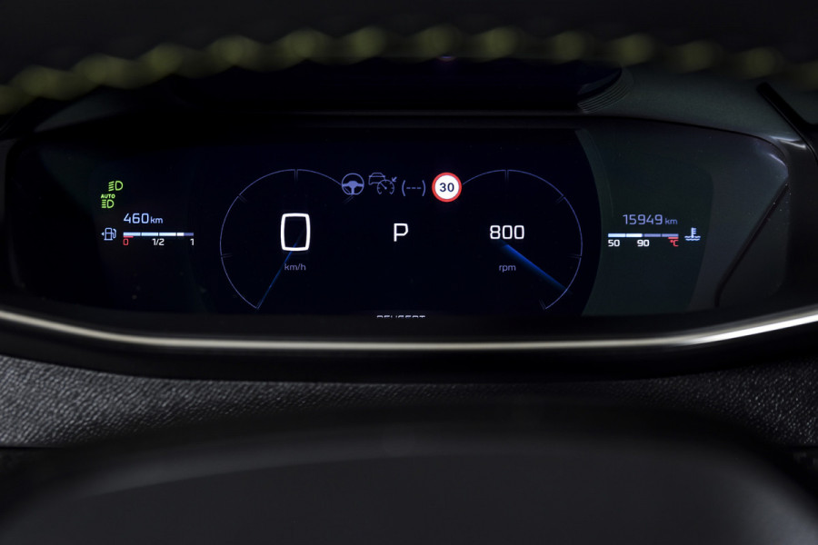 Peugeot 2008 1.2 PureTech 130 PK GT - Automaat | Dig. Cockpit | Adapt. Cruise | PDC | Camera | App. Connect | ECC | DAB | LM 17" | 9966