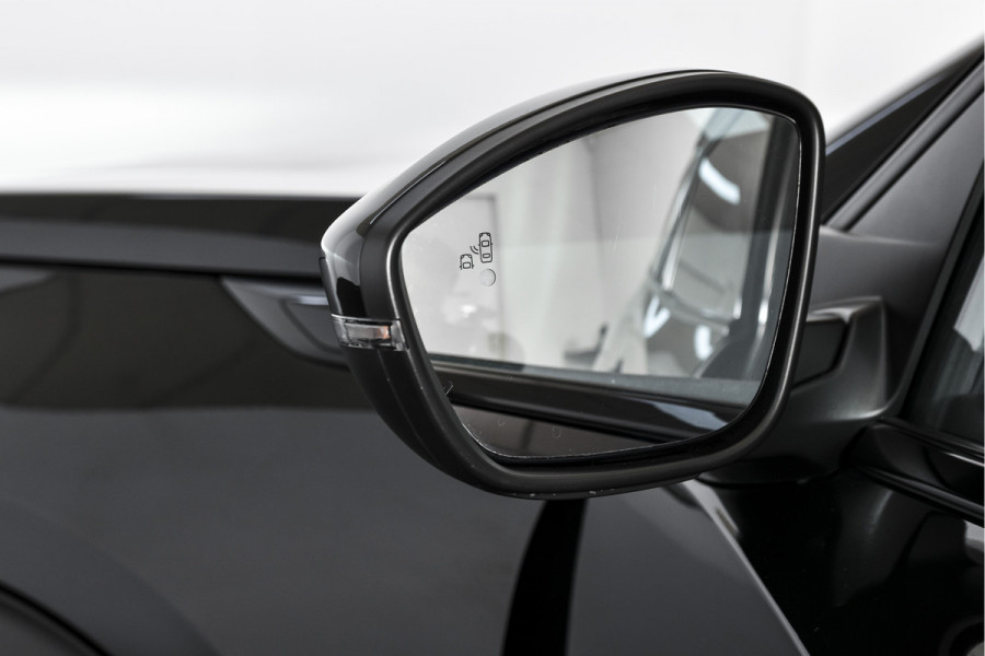 Peugeot 2008 1.2 PureTech 130 PK GT - Automaat | Dig. Cockpit | Adapt. Cruise | PDC | Camera | App. Connect | ECC | DAB | LM 17" | 9966
