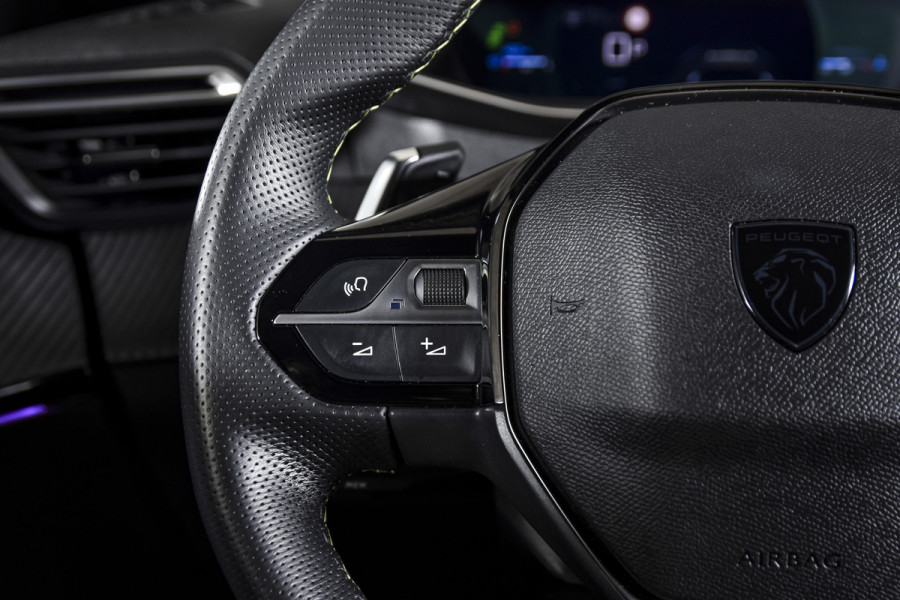 Peugeot 2008 1.2 PureTech 130 PK GT - Automaat | Dig. Cockpit | Adapt. Cruise | PDC | Camera | App. Connect | ECC | DAB | LM 17" | 9966