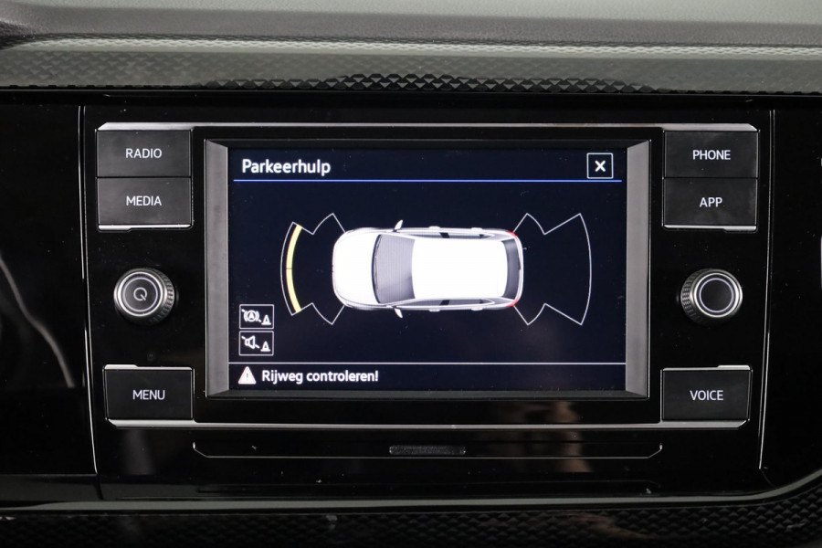 Volkswagen Polo 1.0 TSI Life 95 pk | Verlengde garantie | Navigatie via App | Parkeersensoren | Adaptieve cruise control | LED koplampen |