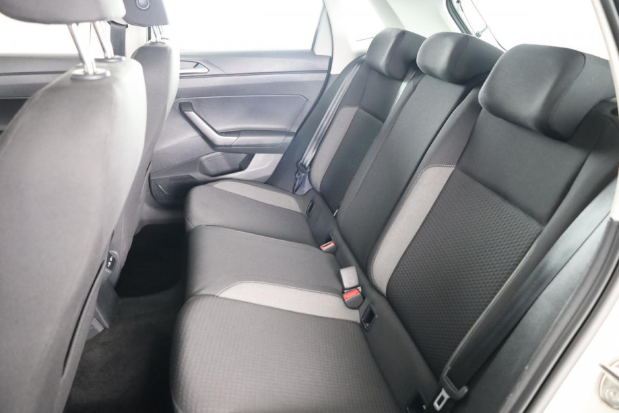 Volkswagen Polo 1.0 TSI Life 95 pk | Verlengde garantie | Navigatie via App | Parkeersensoren | Adaptieve cruise control | LED koplampen |
